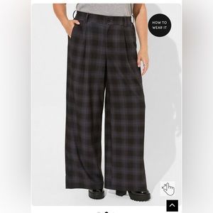 NWOT Torrid wide leg dress pants